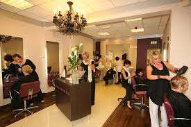 Top Ladies Salon Greatest Spa For Women, Girls Women Hair Minimize, Stylists